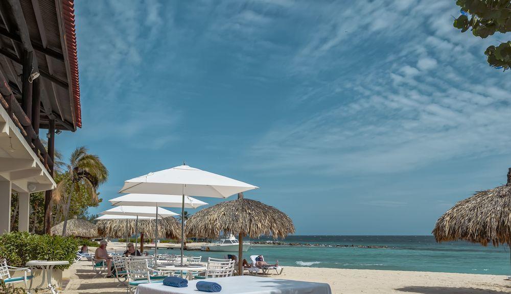 Floris Suite Hotel - Spa & Beach Club - Adults Only Piscadera Bay Bagian luar foto
