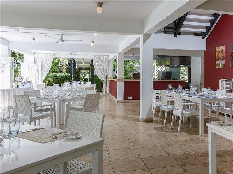 Floris Suite Hotel - Spa & Beach Club - Adults Only Piscadera Bay Bagian luar foto