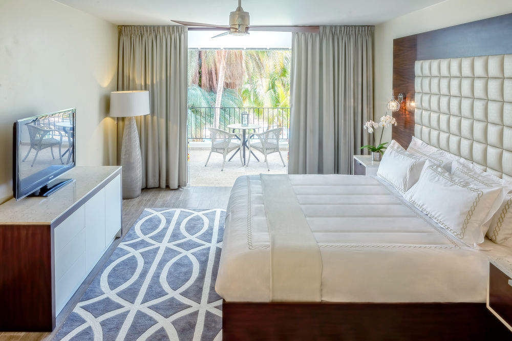 Floris Suite Hotel - Spa & Beach Club - Adults Only Piscadera Bay Bagian luar foto