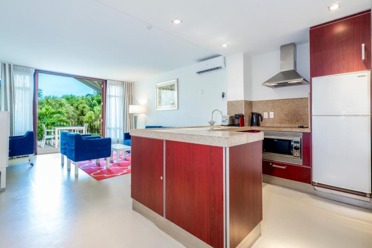 Floris Suite Hotel - Spa & Beach Club - Adults Only Piscadera Bay Bagian luar foto