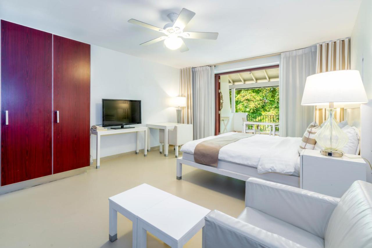 Floris Suite Hotel - Spa & Beach Club - Adults Only Piscadera Bay Bagian luar foto