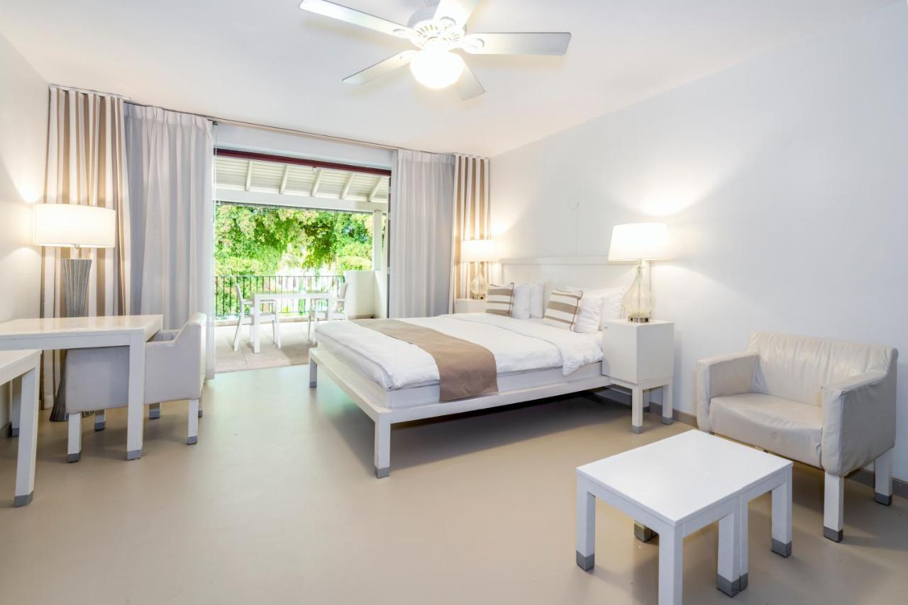 Floris Suite Hotel - Spa & Beach Club - Adults Only Piscadera Bay Bagian luar foto