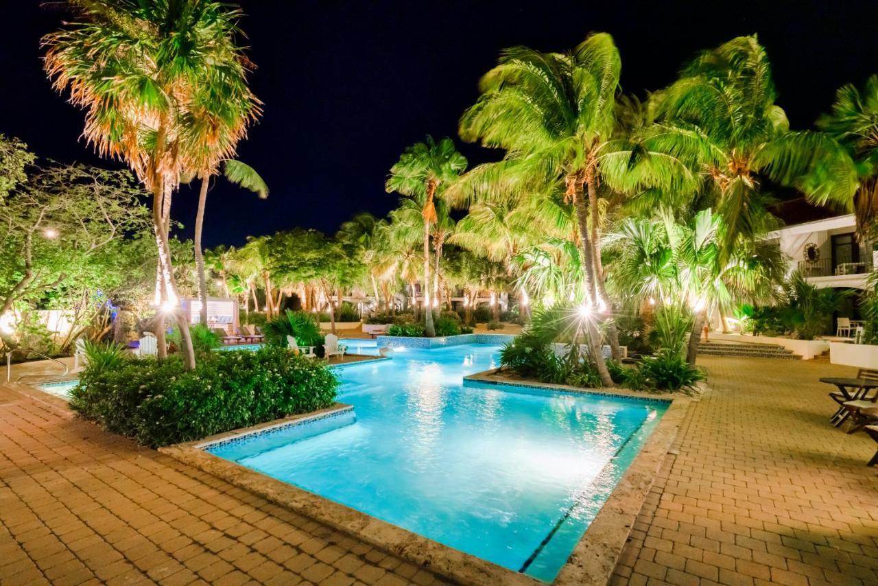 Floris Suite Hotel - Spa & Beach Club - Adults Only Piscadera Bay Bagian luar foto
