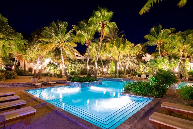 Floris Suite Hotel - Spa & Beach Club - Adults Only Piscadera Bay Bagian luar foto